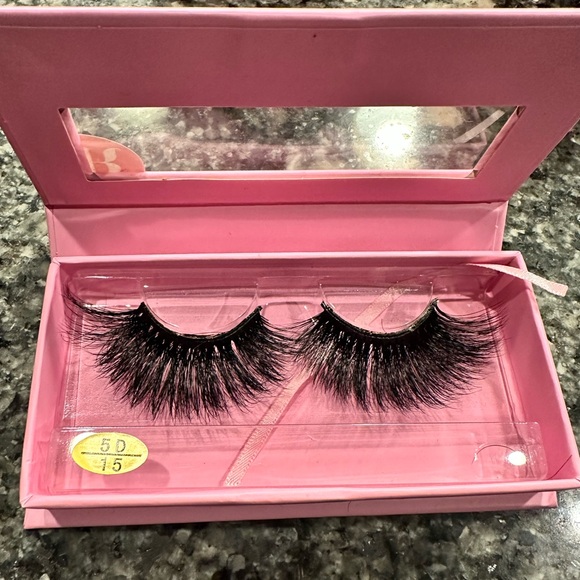 5D lashes (style 15) - Picture 1 of 2